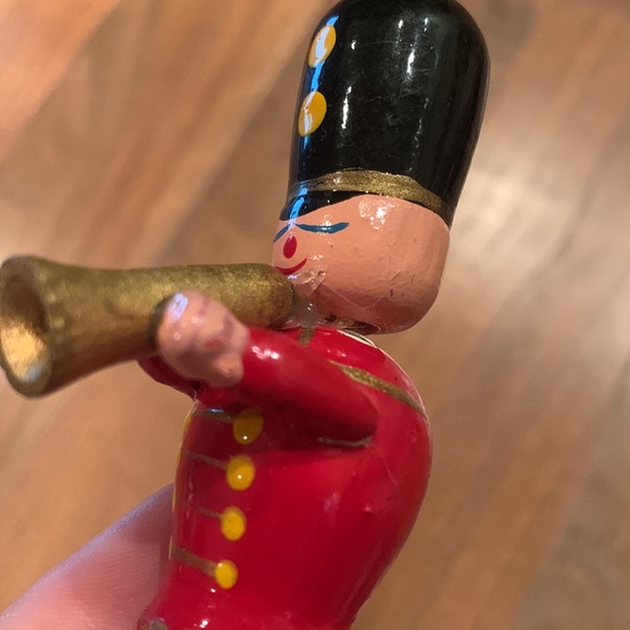 Horn player ornament - Picture 6 of 6